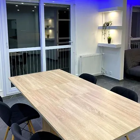 Appartement Charmant T3 Avec Balcon Saint-Fons